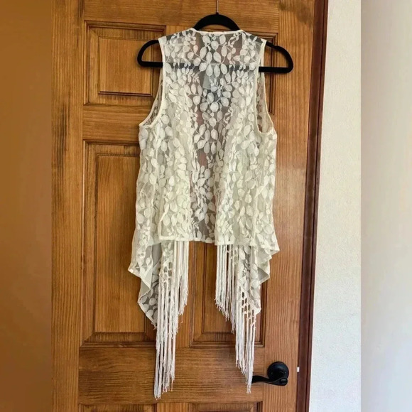 Buckle Lace Fringe Vest - Picture 2 of 4
